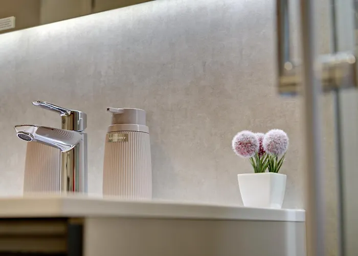 Delux Aron With Free Parking Apartament *