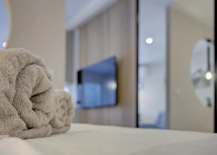 Delux Aron With Free Parking Apartament *