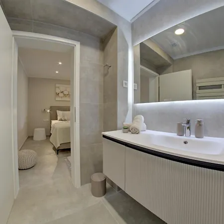 Apartman Delux Aron With Free Parking