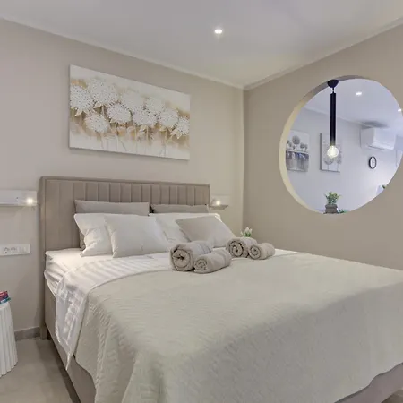 Appartement Delux Aron With Free Parking Pula